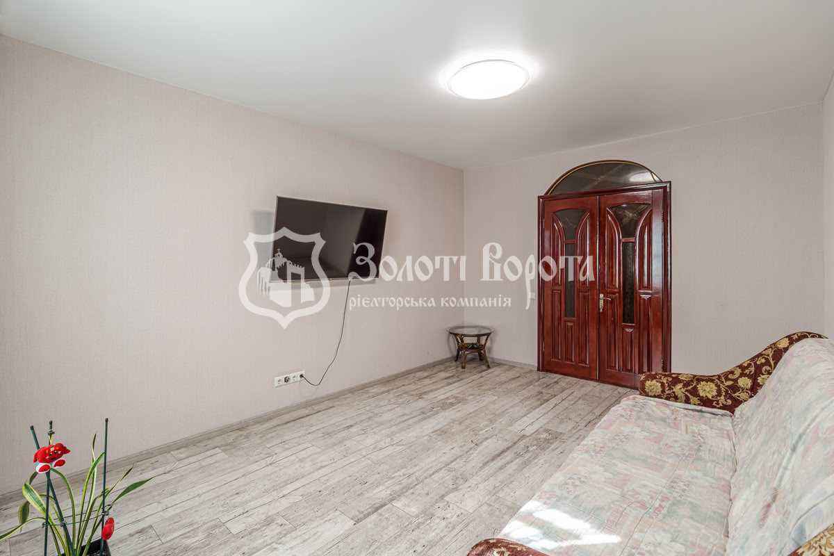 Продажа 3-комнатной квартиры 74 м², Николая Закревского ул., 89