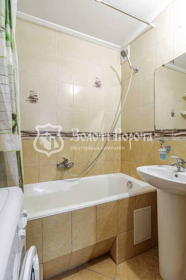 Продажа 3-комнатной квартиры 74 м², Николая Закревского ул., 89