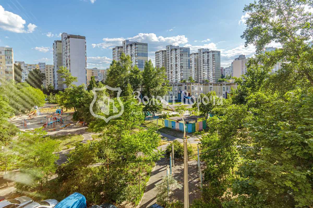 Продажа 3-комнатной квартиры 74 м², Николая Закревского ул., 89