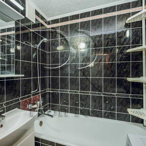 Продажа 5-комнатной квартиры 99 м², Тростянецкая ул., 3