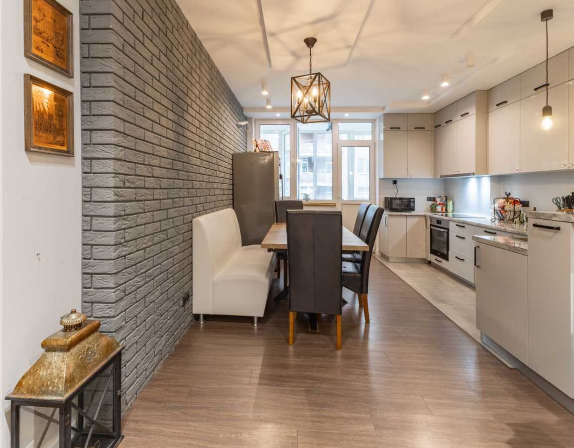 Продажа 3-комнатной квартиры 110 м², Михаила Донца ул., Ломоносова, 48