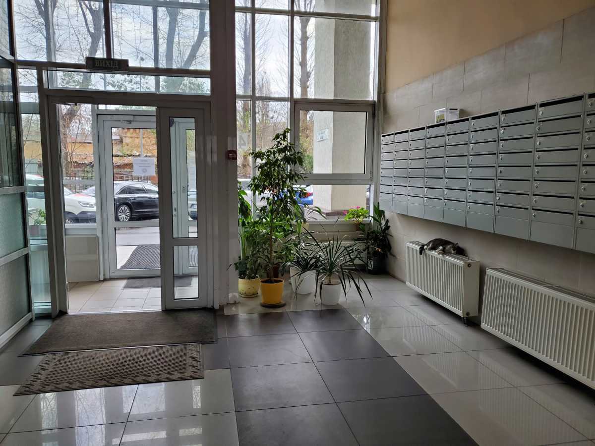 Продажа 2-комнатной квартиры 92 м², Евгения Коновальца ул., 44А