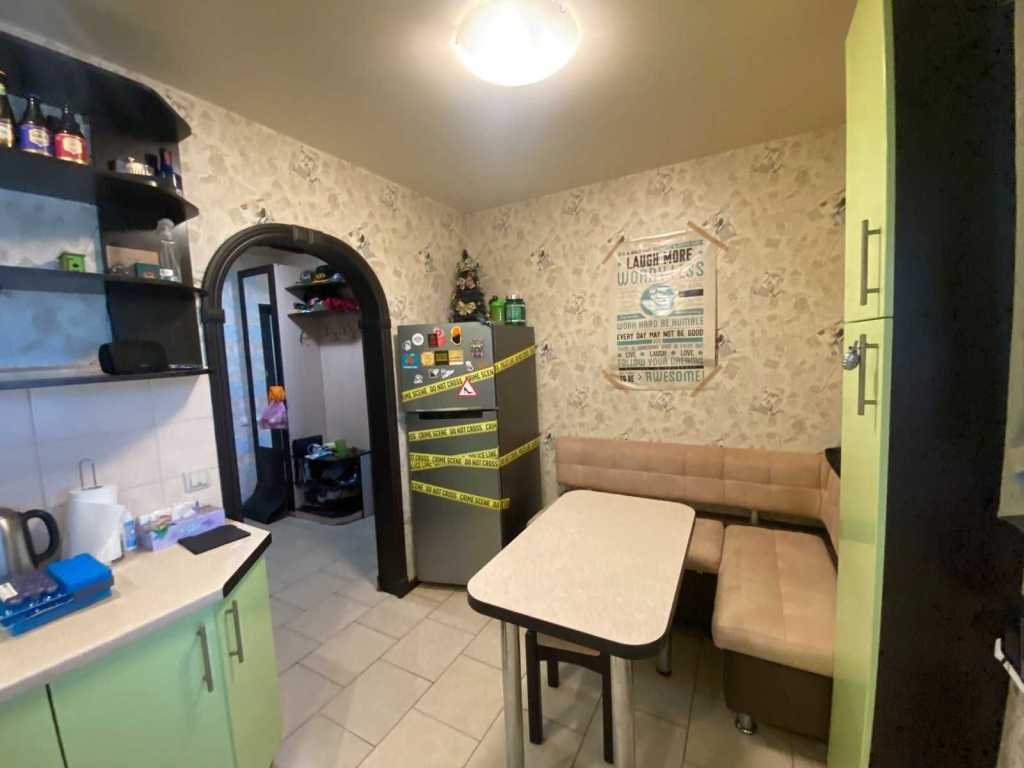Продаж 1-кімнатної квартири 37.7 м², Райдужна вул., 147