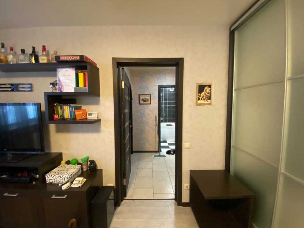 Продаж 1-кімнатної квартири 37.7 м², Райдужна вул., 147