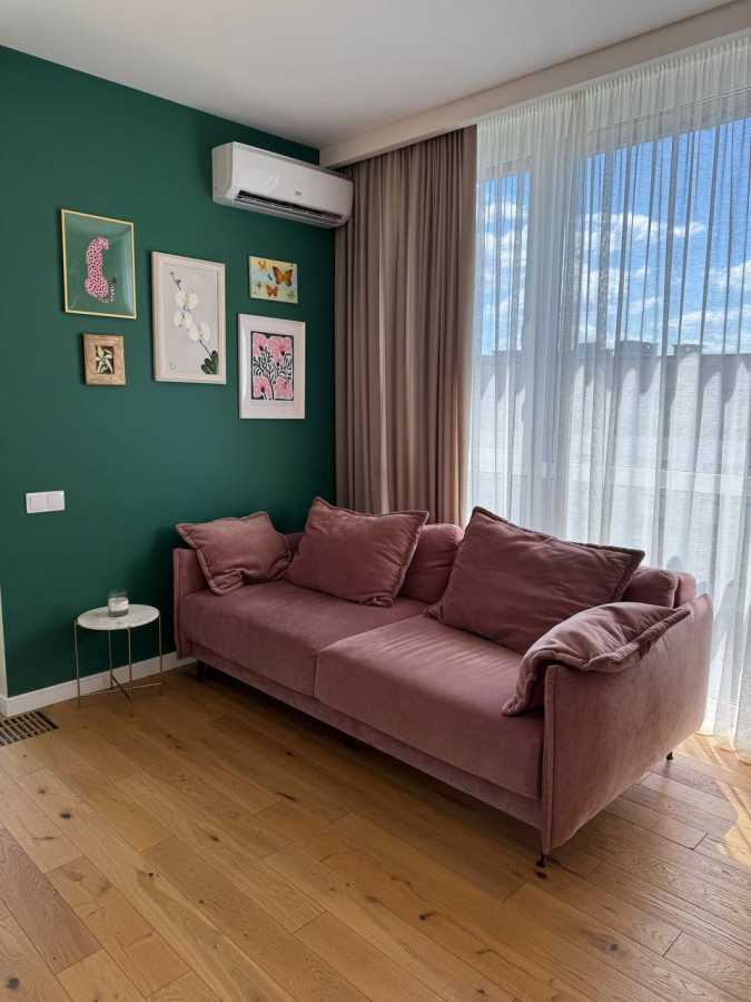 Продажа 2-комнатной квартиры 66.6 м², Салютная ул., 2