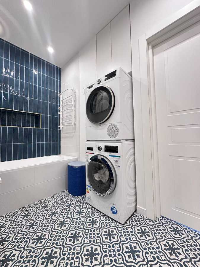 Продажа 2-комнатной квартиры 66.6 м², Салютная ул., 2