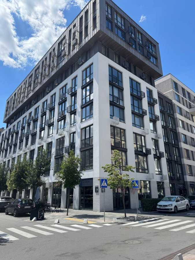 Продажа 2-комнатной квартиры 66.6 м², Салютная ул., 2