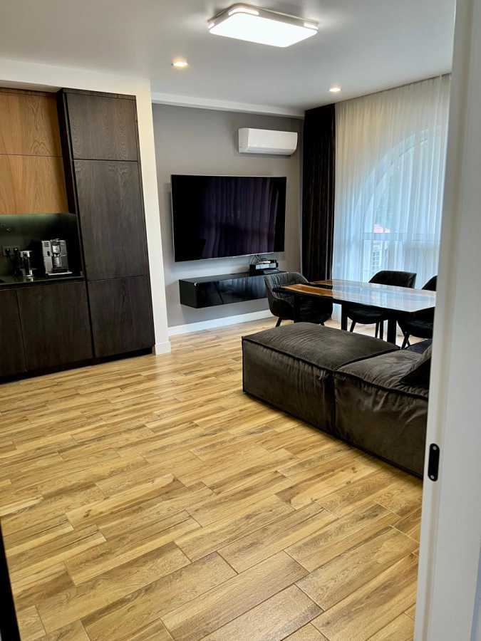 Продажа 2-комнатной квартиры 59 м², Михаила Максимовича ул., 24