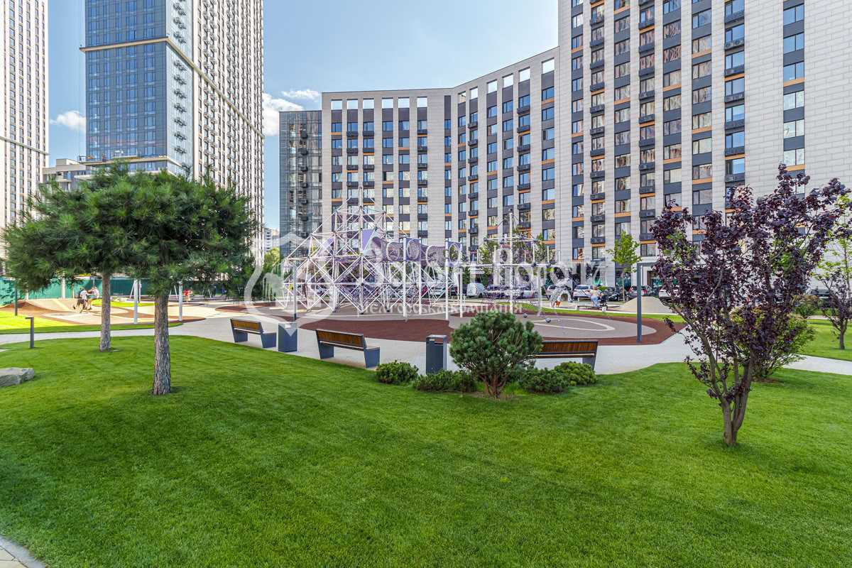 Продажа 2-комнатной квартиры 70.6 м², Академика Заболотного ул., 1Б