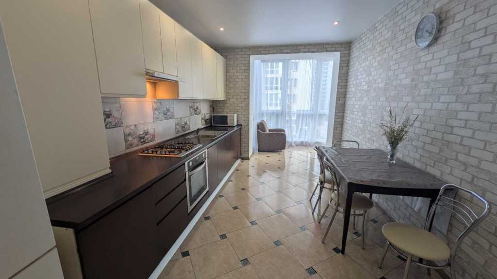 Продажа 3-комнатной квартиры 90 м², Олексы Тихого ул., 4