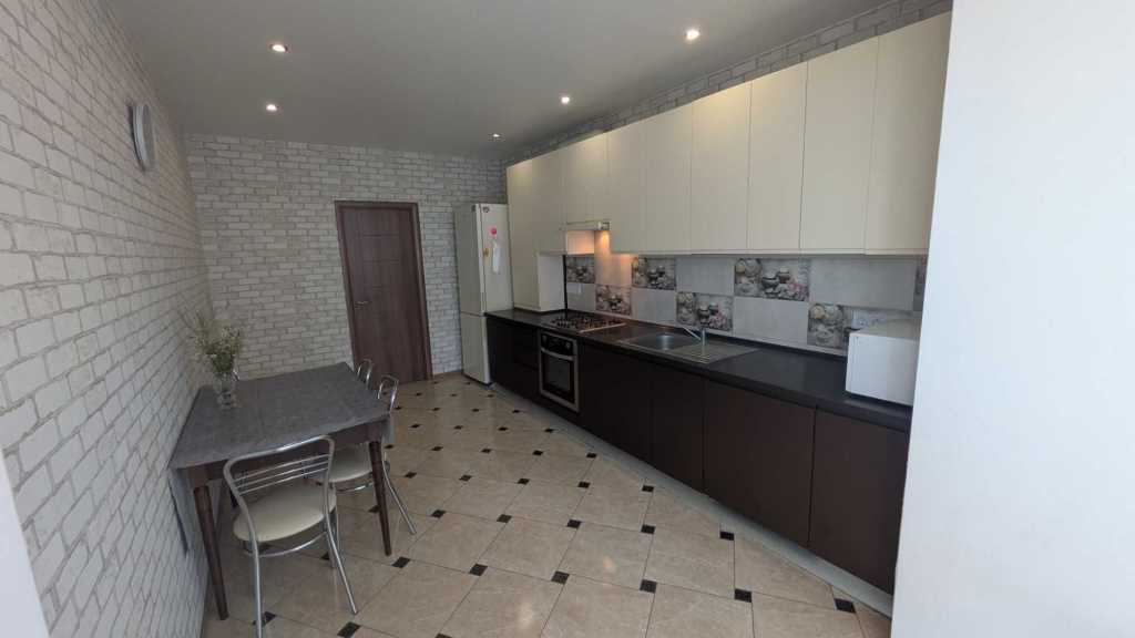 Продажа 3-комнатной квартиры 90 м², Олексы Тихого ул., 4