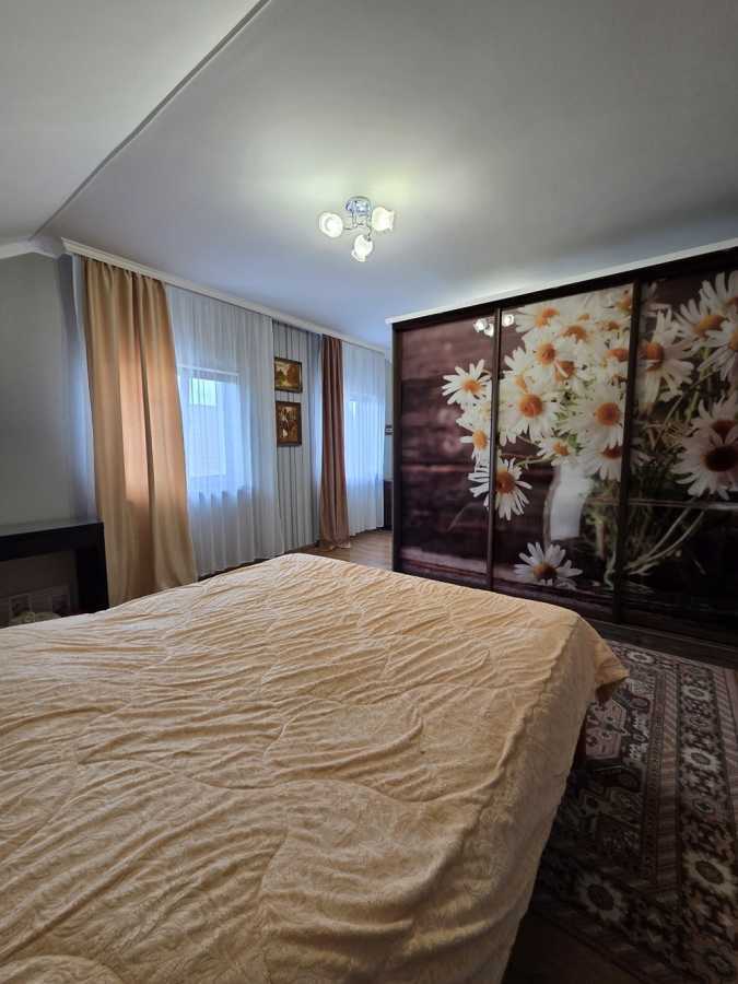 Продаж будинку 269 м², Озерна вул.