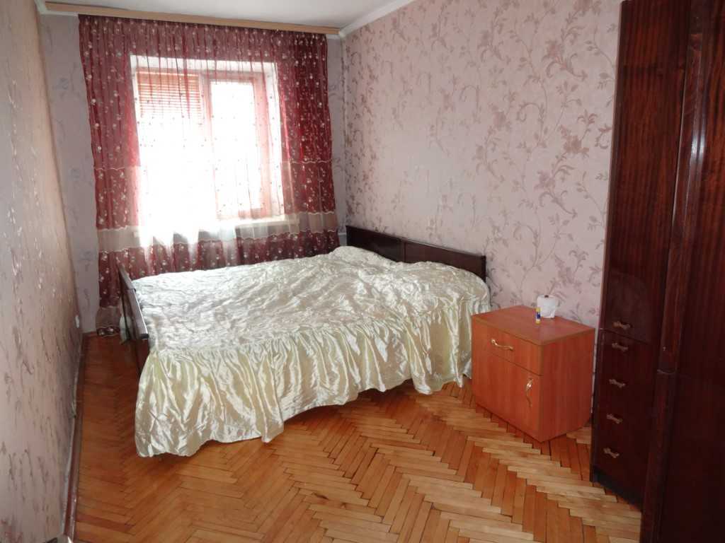 Продажа 3-комнатной квартиры 57 м², Привокзальная ул., 12