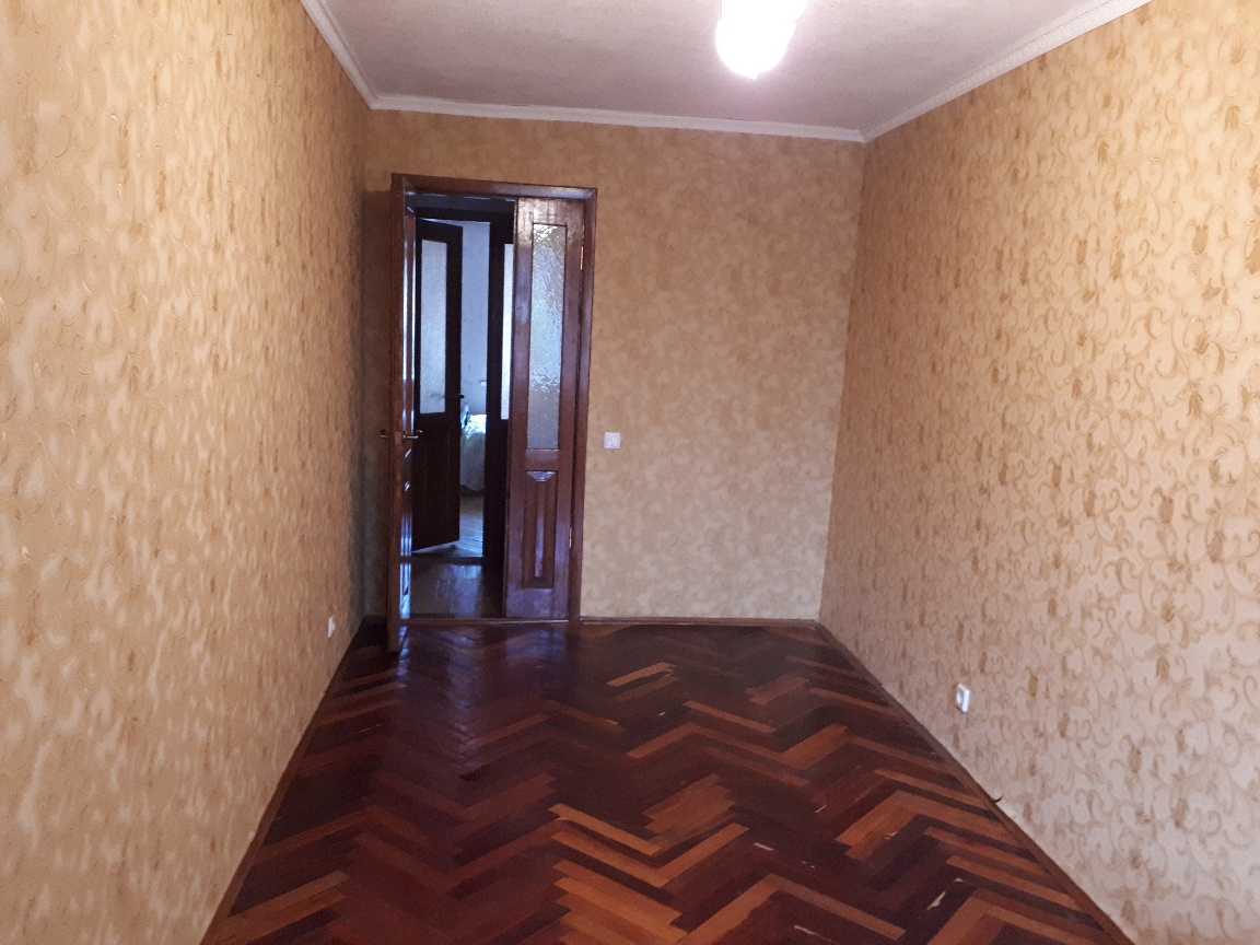 Продажа 3-комнатной квартиры 57 м², Привокзальная ул., 12