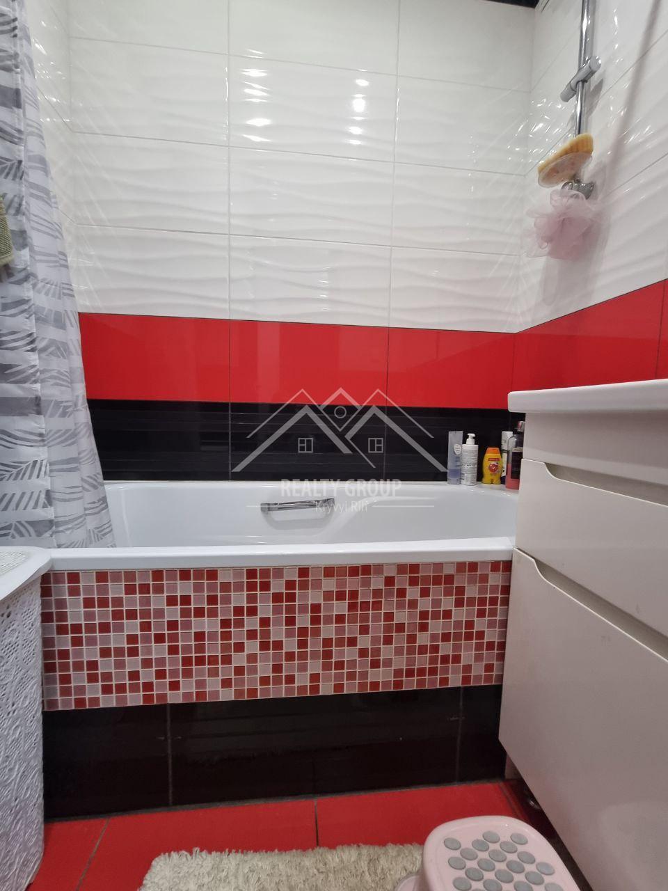 Продажа 3-комнатной квартиры 72 м², Вечерний бул.