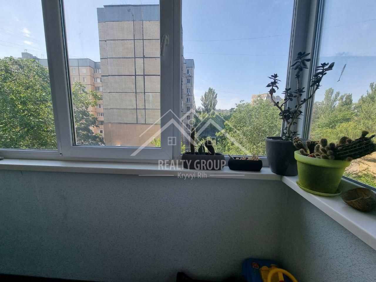 Продажа 3-комнатной квартиры 72 м², Вечерний бул.