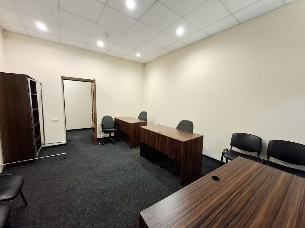 Оренда офісу 70 м², Інститутська вул., 24/7
