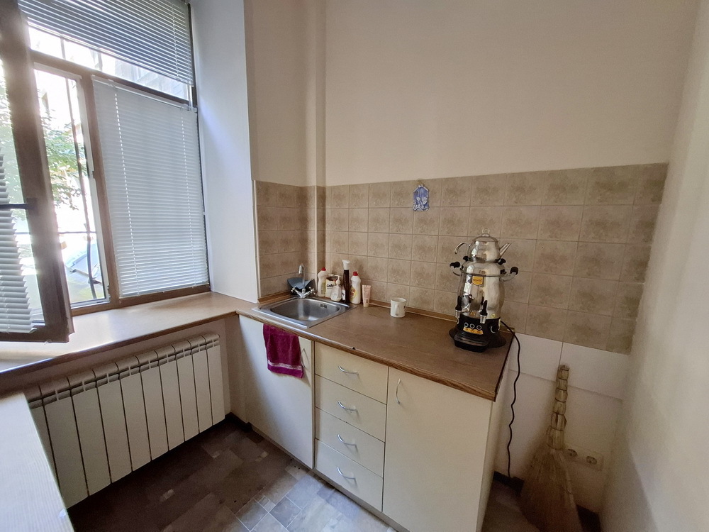 Оренда офісу 70 м², Інститутська вул., 24/7