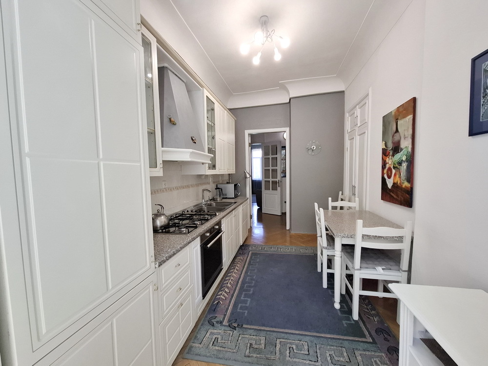 Аренда 3-комнатной квартиры 100 м², Институтская ул., 16