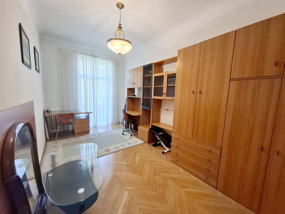 Аренда 3-комнатной квартиры 100 м², Институтская ул., 16