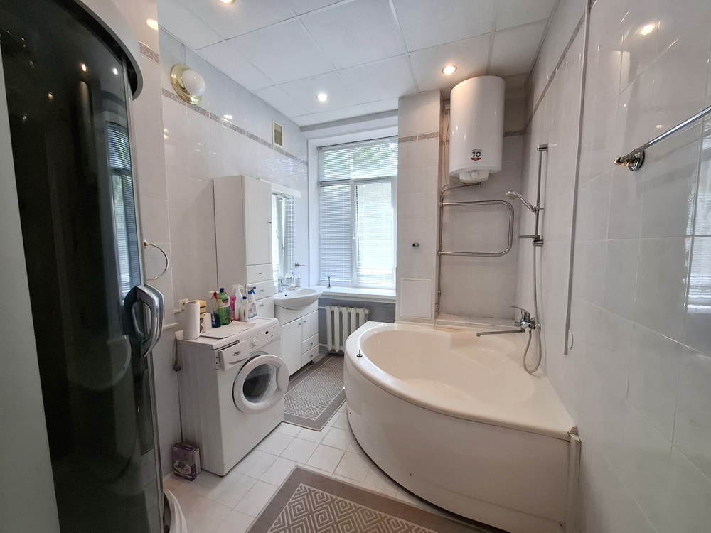 Аренда 3-комнатной квартиры 100 м², Институтская ул., 16