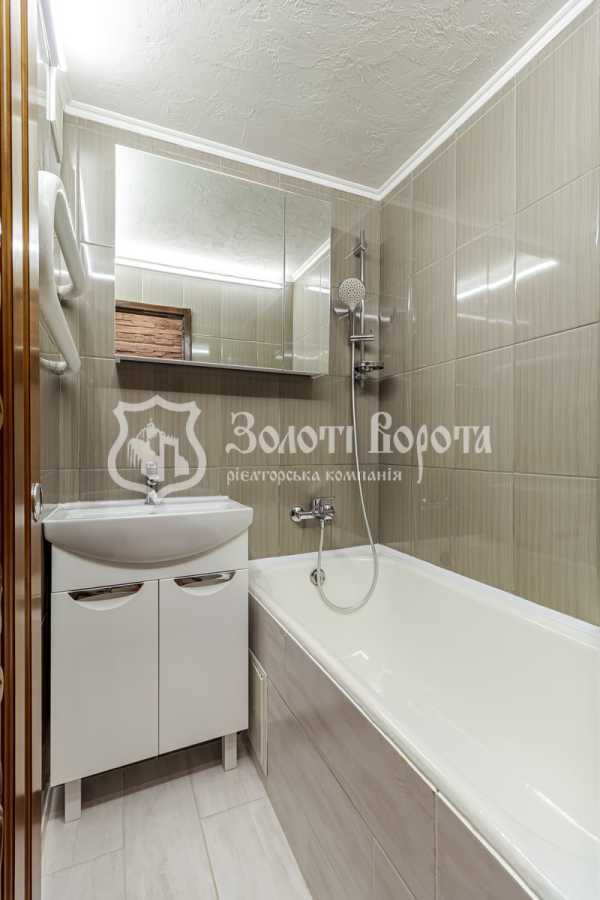 Продажа 3-комнатной квартиры 68.7 м², Зои Гайдай ул., 7А