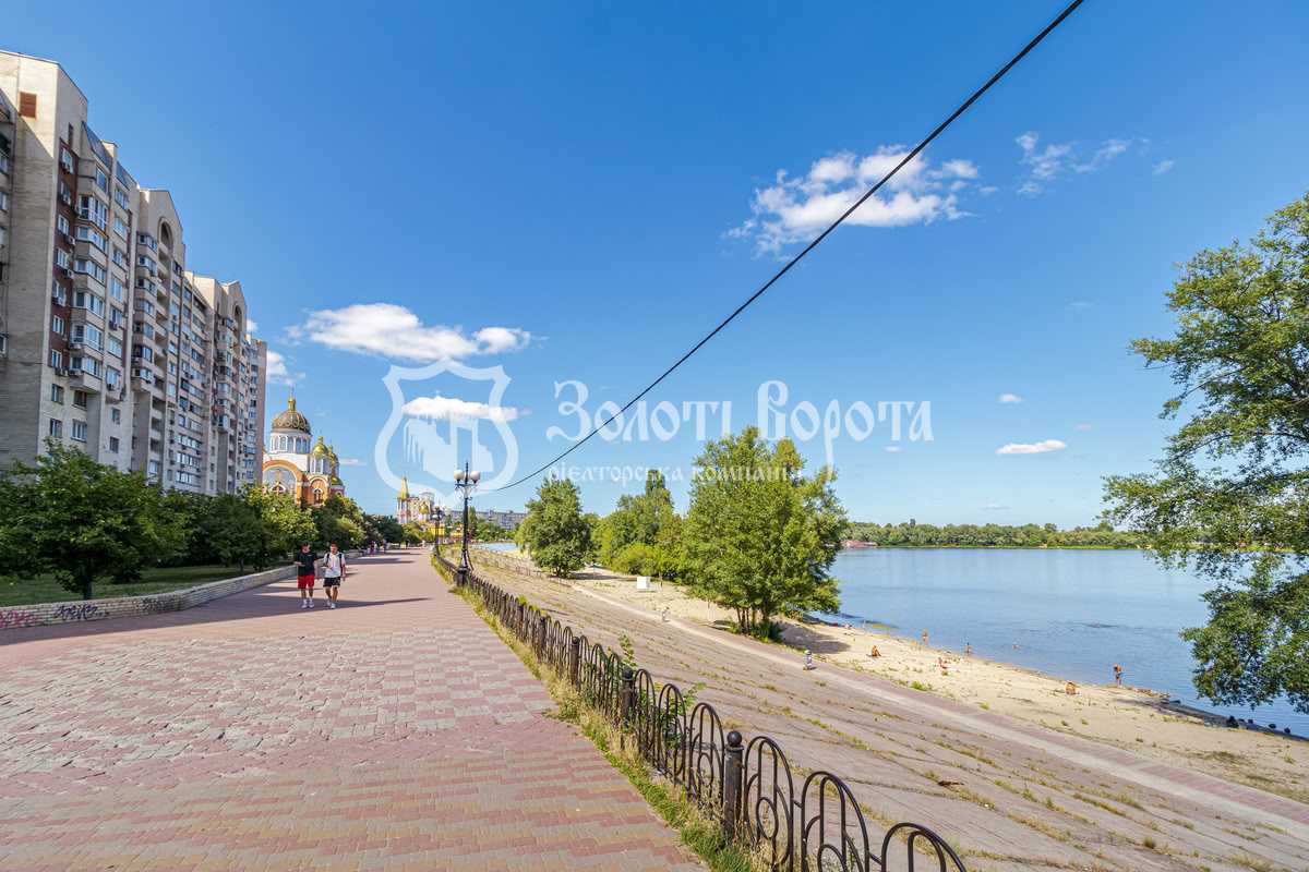 Продажа 3-комнатной квартиры 118 м², Героев Сталинграда просп., 14Г