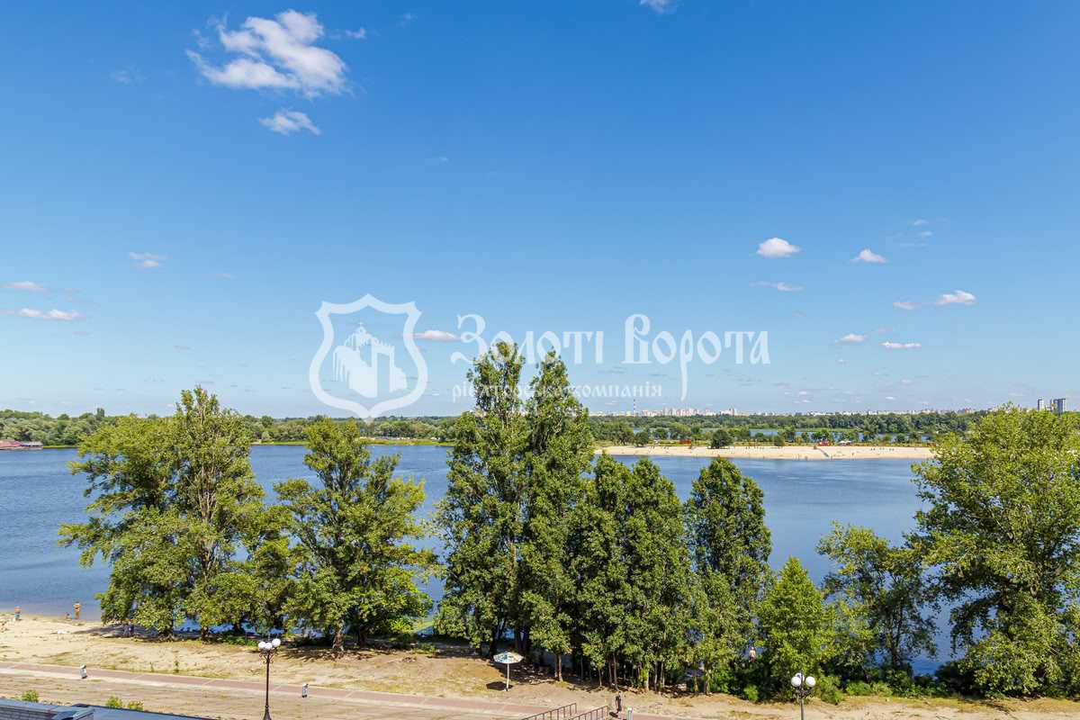 Продажа 3-комнатной квартиры 118 м², Героев Сталинграда просп., 14Г