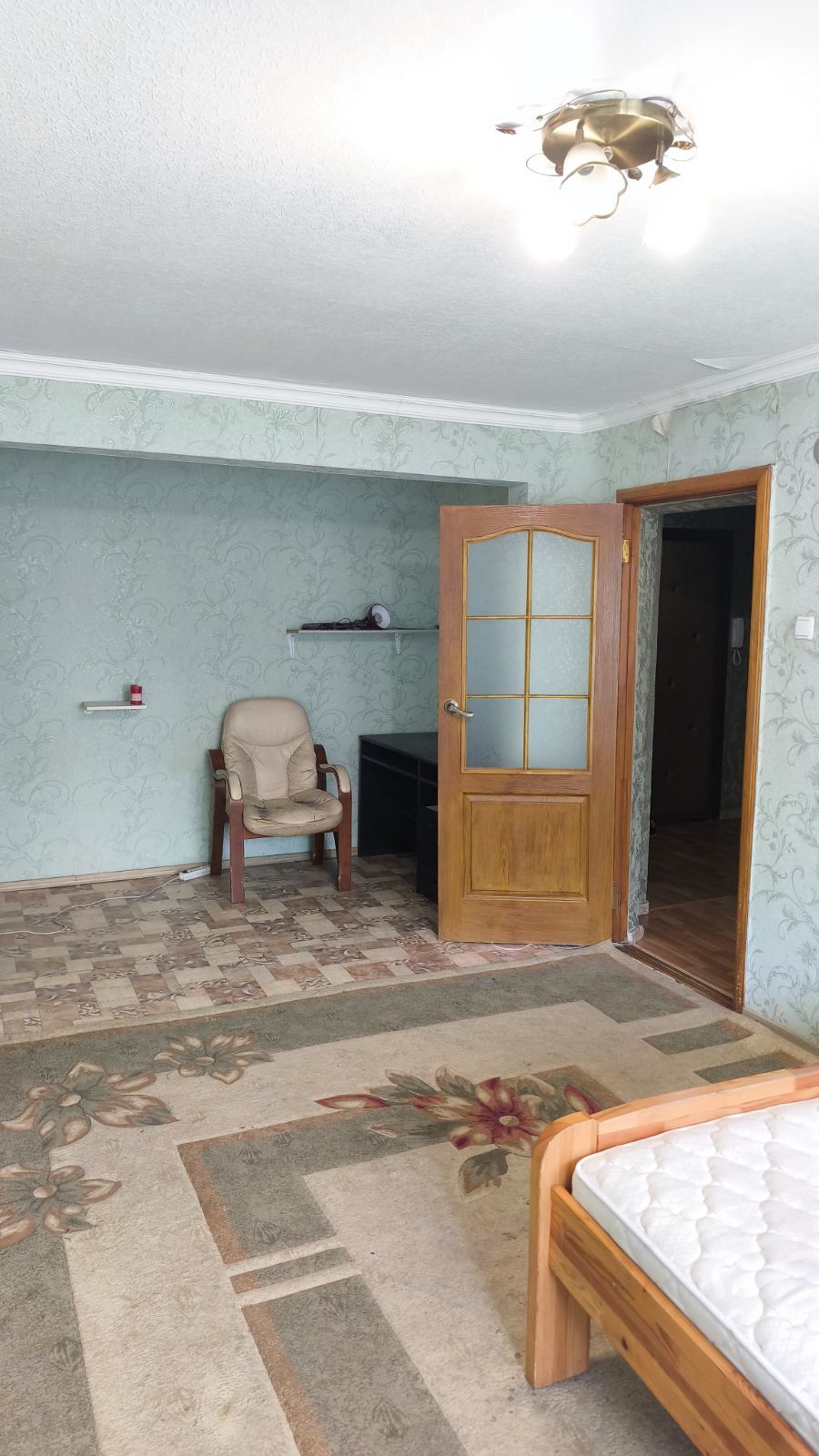 Продаж 1-кімнатної квартири 38 м², Роганська вул.