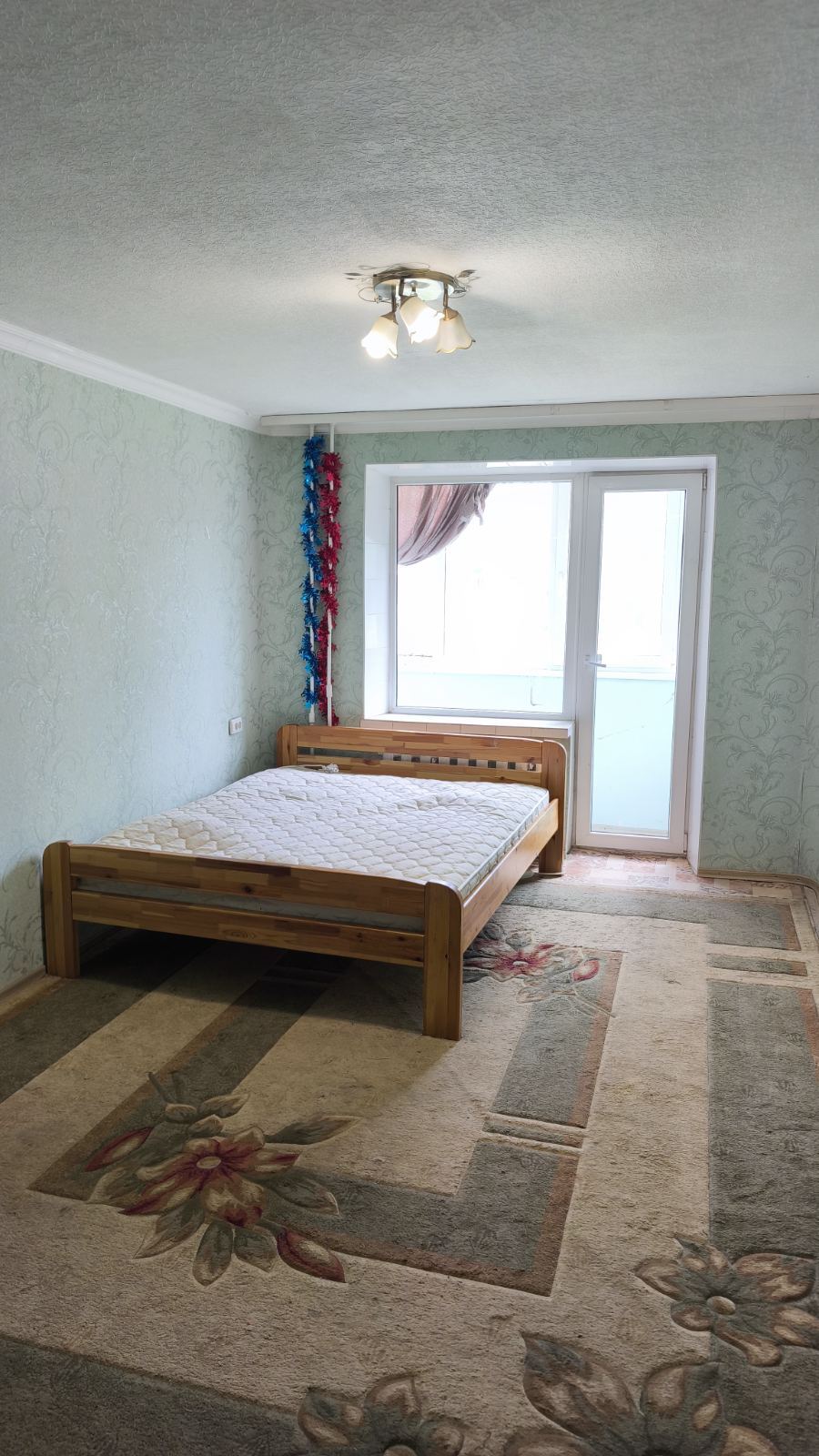 Продаж 1-кімнатної квартири 38 м², Роганська вул.