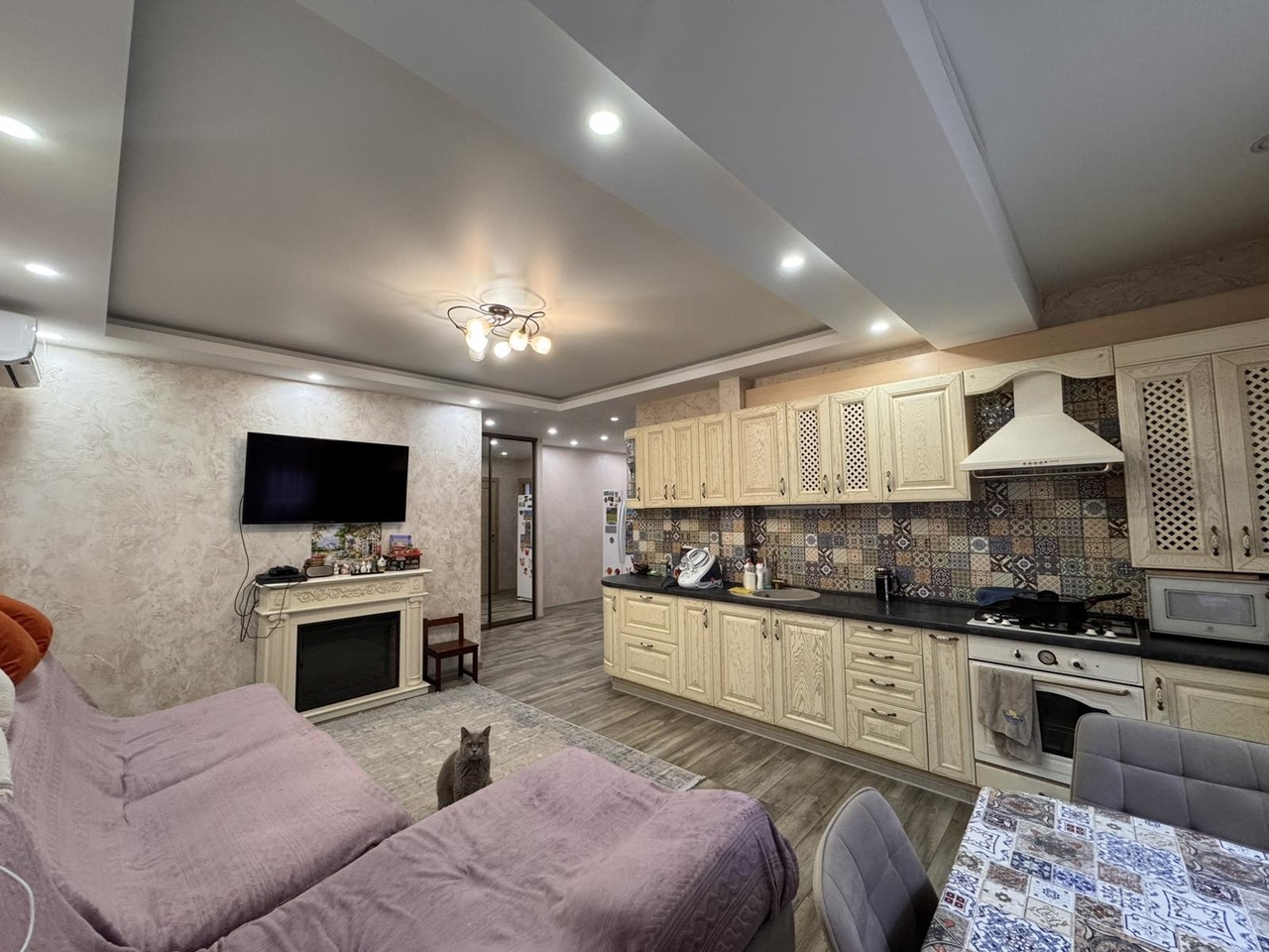 Продаж 3-кімнатної квартири 86 м², Січеславська вул., 6