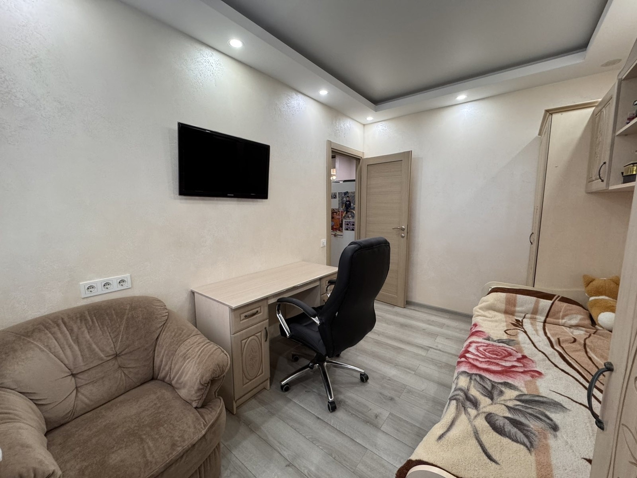 Продаж 3-кімнатної квартири 86 м², Січеславська вул., 6