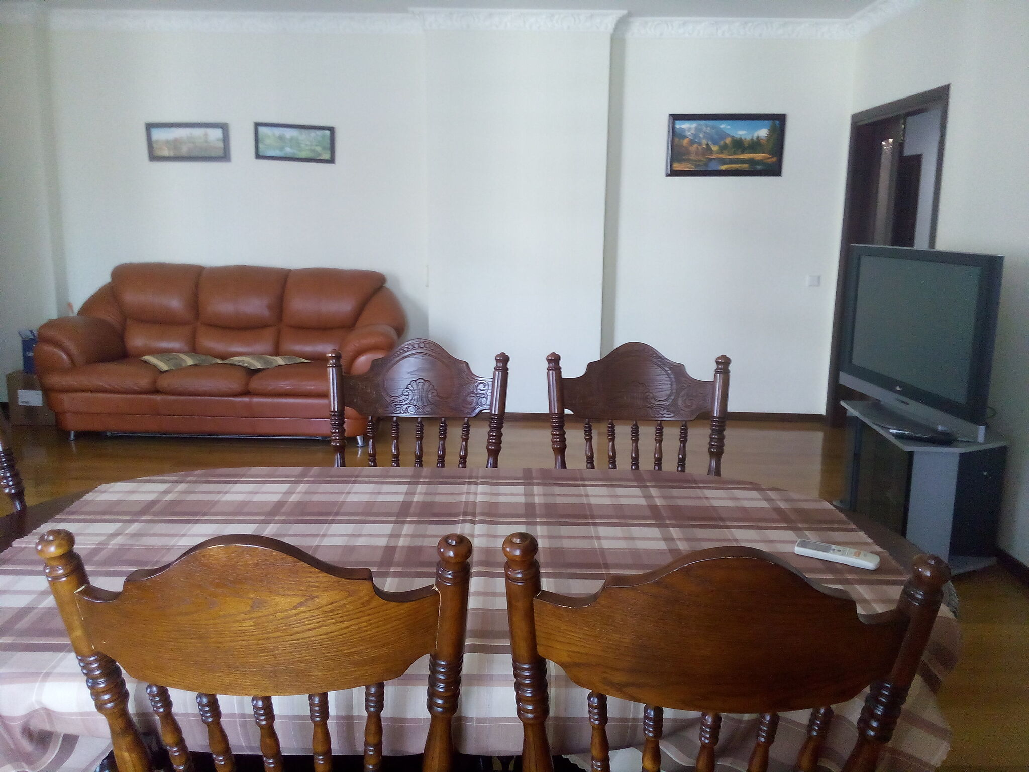 Аренда 3-комнатной квартиры 120 м², Паньковская ул.