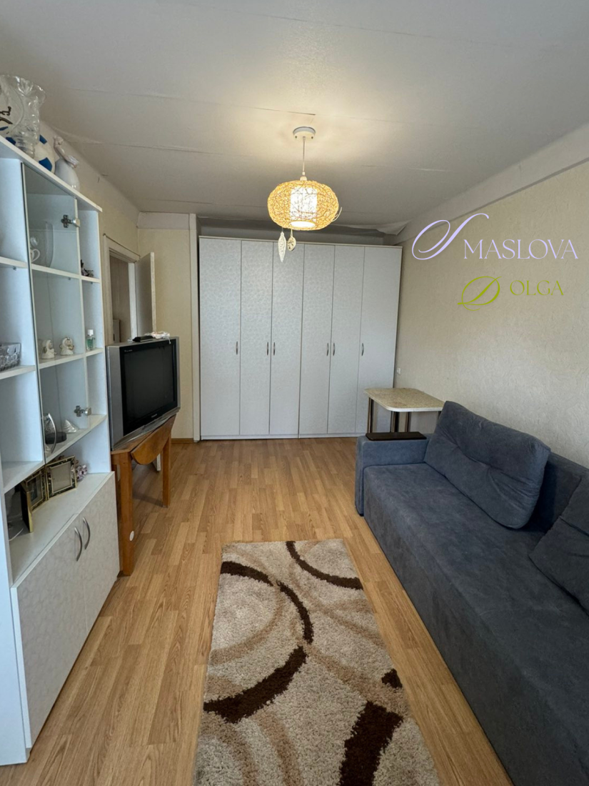 Продаж 2-кімнатної квартири 45 м², Салютна вул., 25