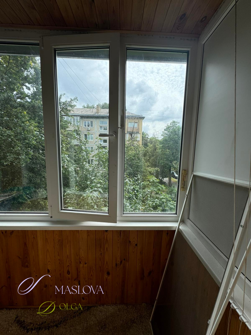 Продаж 2-кімнатної квартири 45 м², Салютна вул., 25
