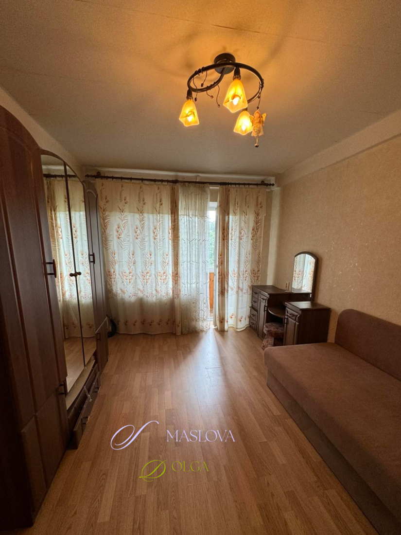 Продаж 2-кімнатної квартири 45 м², Салютна вул., 25