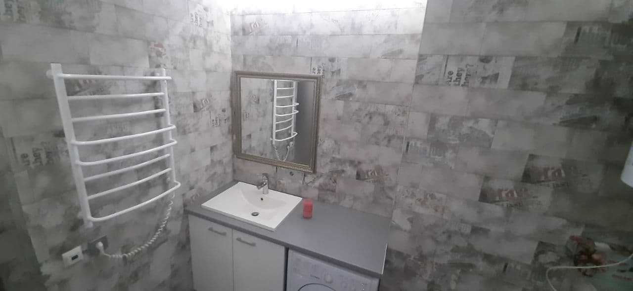 Продаж 1-кімнатної квартири 45 м², Котельникова вул., Драгоманова, 2а