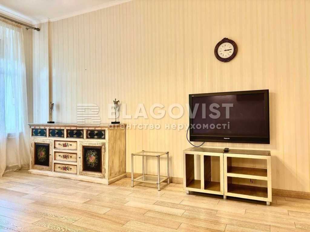 Продажа 2-комнатной квартиры 74 м², Институтская ул., 24/7