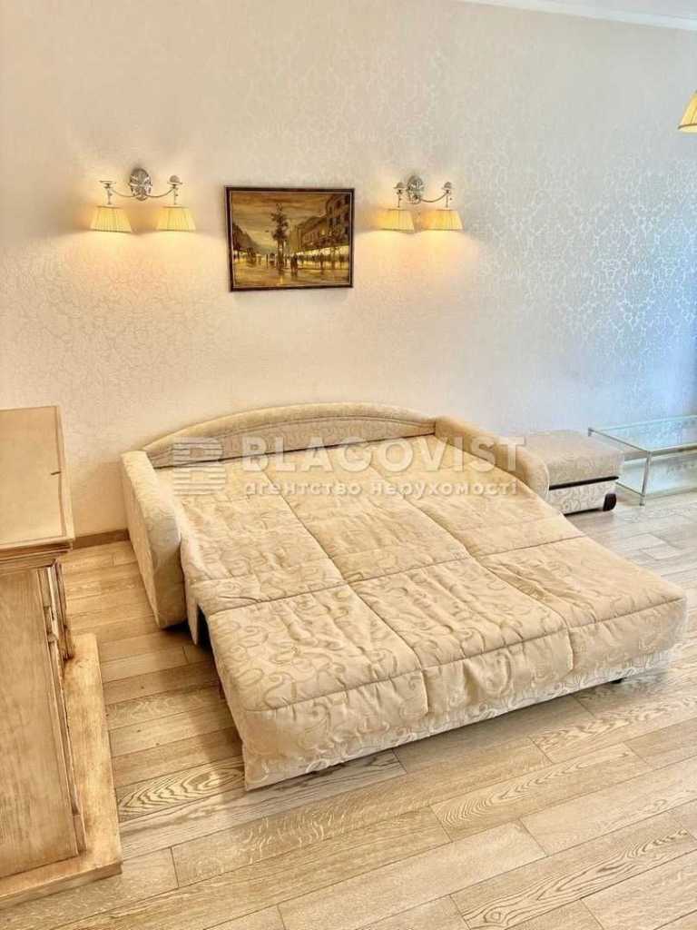 Продажа 2-комнатной квартиры 74 м², Институтская ул., 24/7