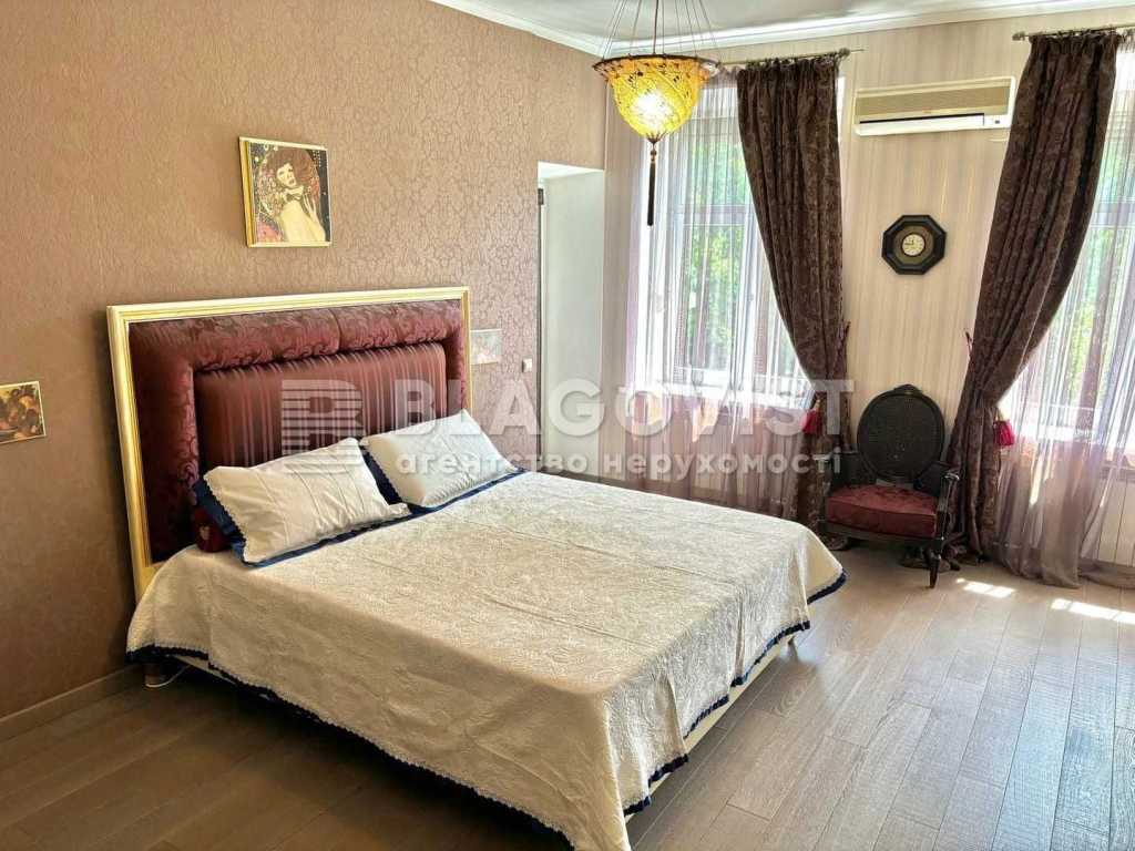 Продажа 2-комнатной квартиры 74 м², Институтская ул., 24/7