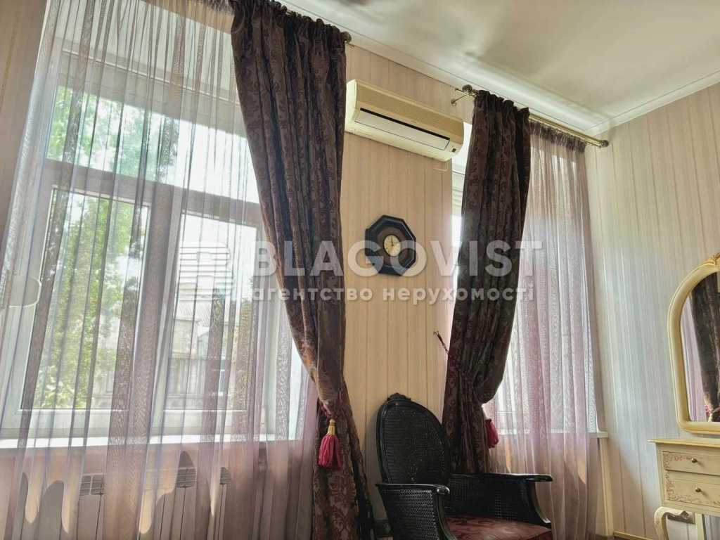 Продажа 2-комнатной квартиры 74 м², Институтская ул., 24/7