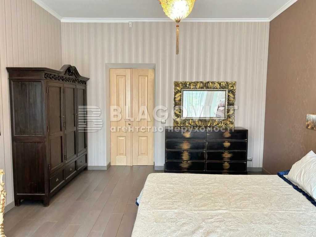 Продажа 2-комнатной квартиры 74 м², Институтская ул., 24/7