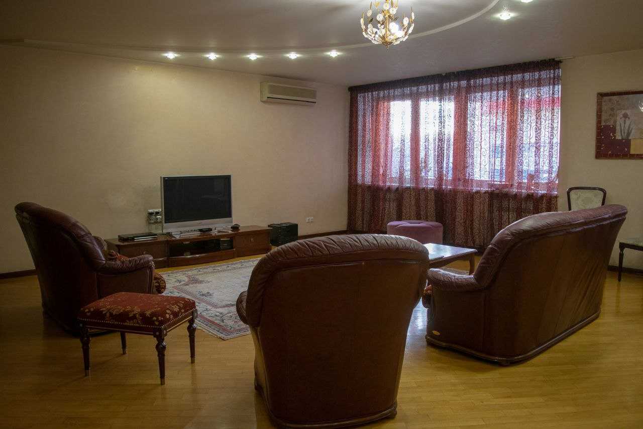 Продажа 4-комнатной квартиры 226.2 м², Маршала Тимошенко ул., 29
