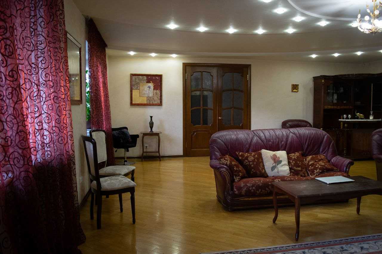 Продажа 4-комнатной квартиры 226.2 м², Маршала Тимошенко ул., 29