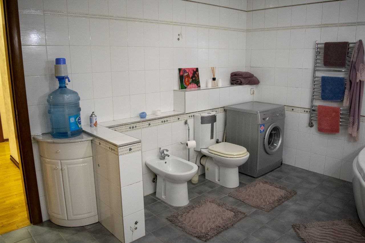 Продажа 4-комнатной квартиры 226.2 м², Маршала Тимошенко ул., 29
