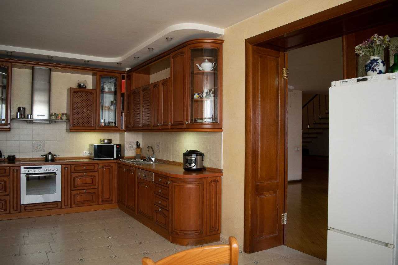 Продажа 4-комнатной квартиры 226.2 м², Маршала Тимошенко ул., 29