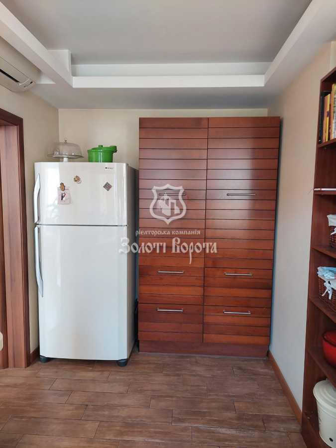 Продажа 5-комнатной квартиры 232 м², Александра Мишуги ул., 2