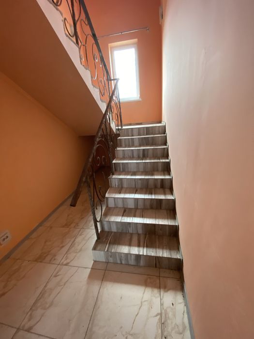 Оренда будинку 420 м²