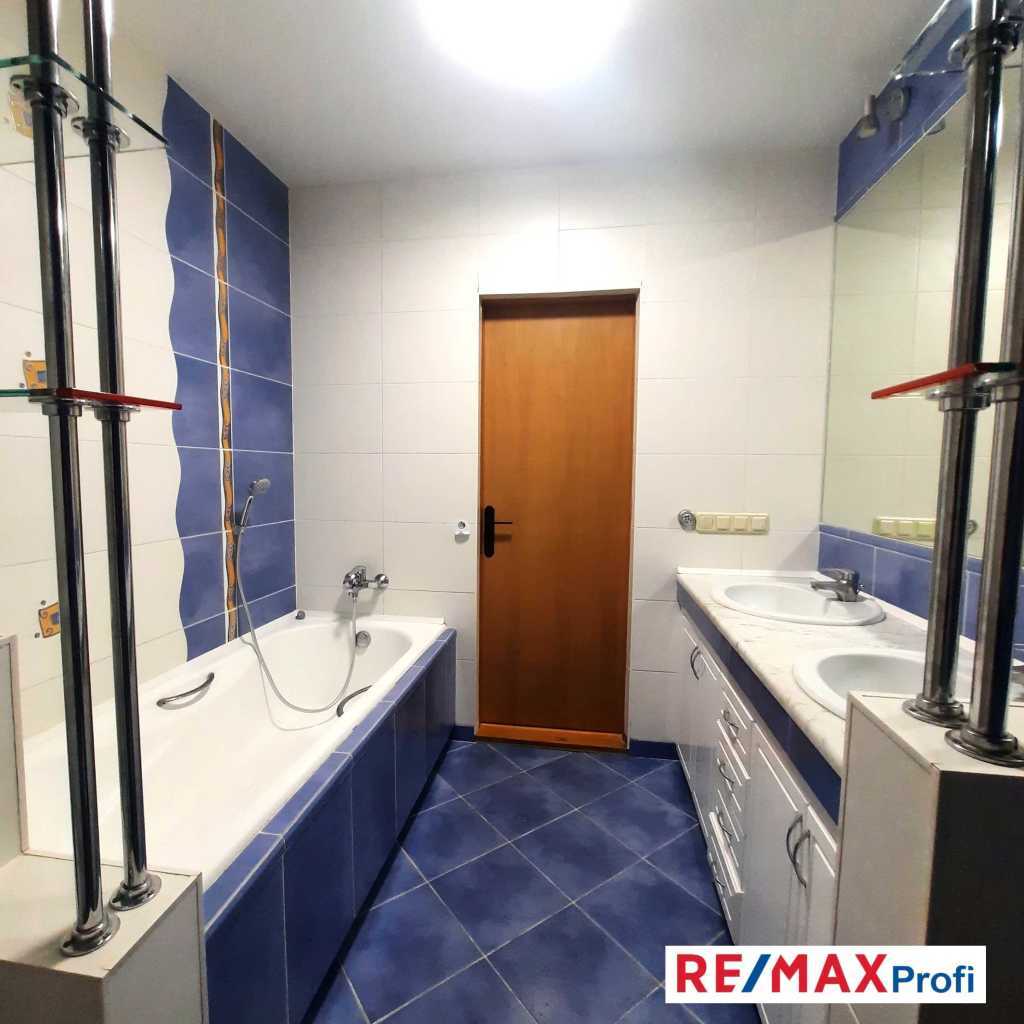 Аренда 3-комнатной квартиры 135 м², Героев Сталинграда просп., 22