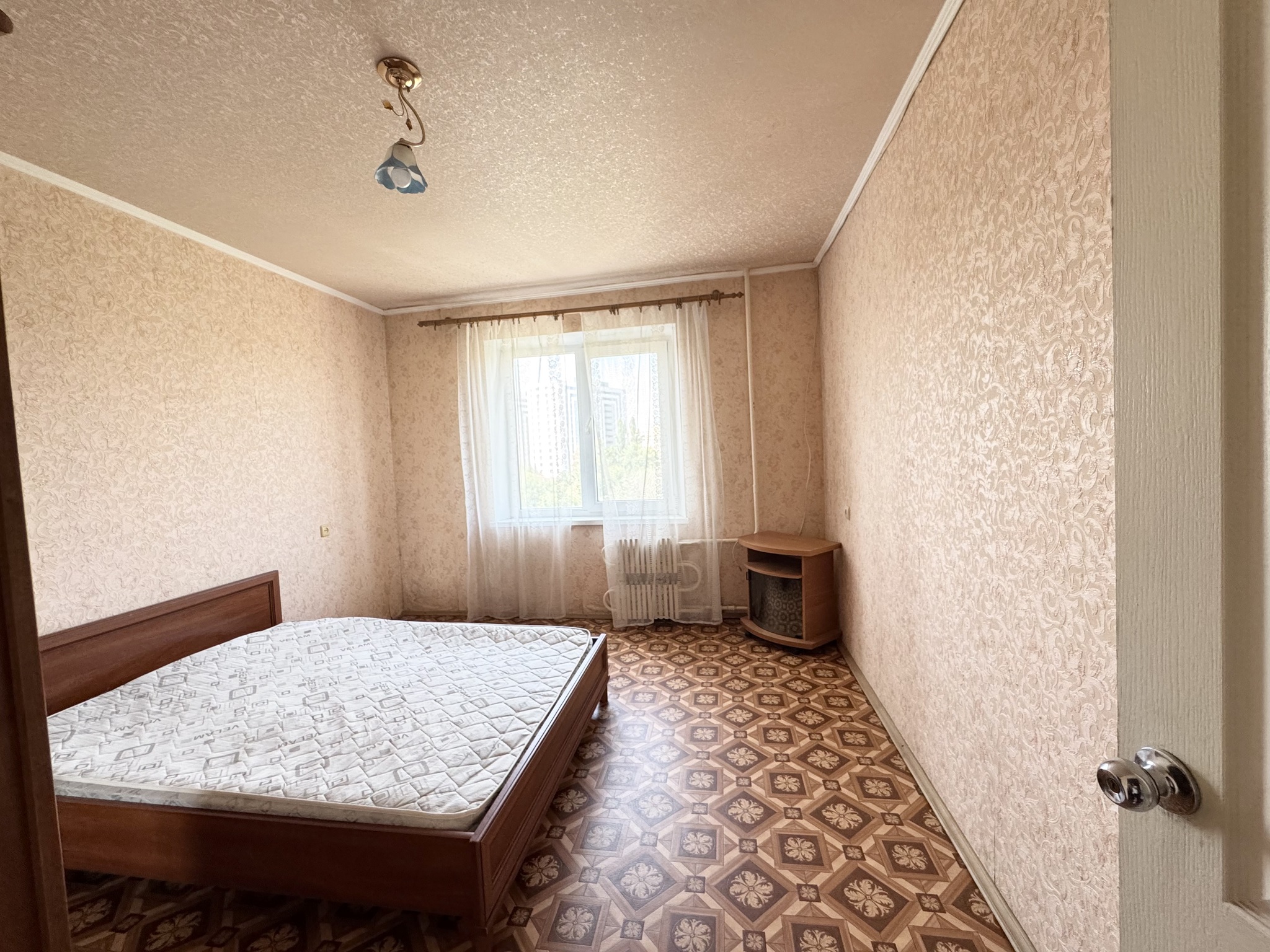 Продаж 2-кімнатної квартири 55 м², Бурштинова вул., 42